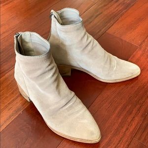 Dolce vita ankle booties